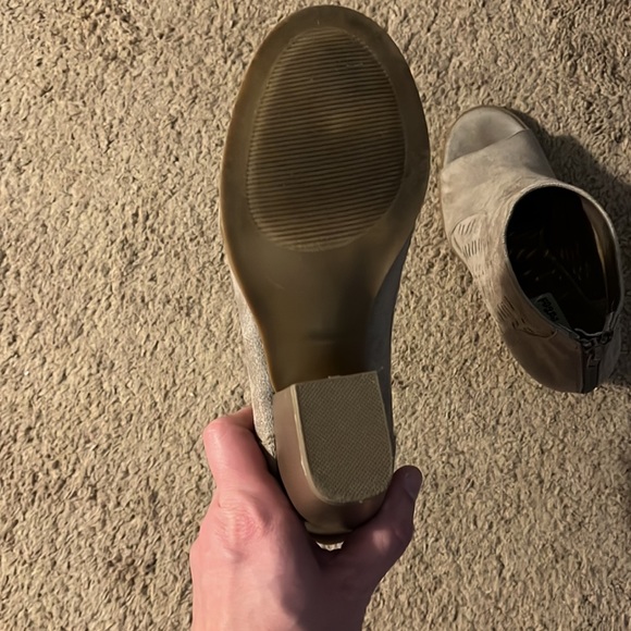 Not Rated brand boots, size 7 - Picture 3 of 3